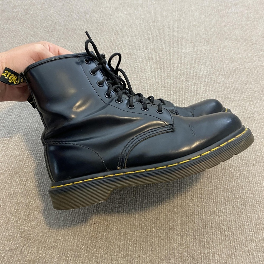 Dr. Martens 1460 Boots Womens 7 Mens 6 Black Leather Ankle‎ Combat Grunge Y2K